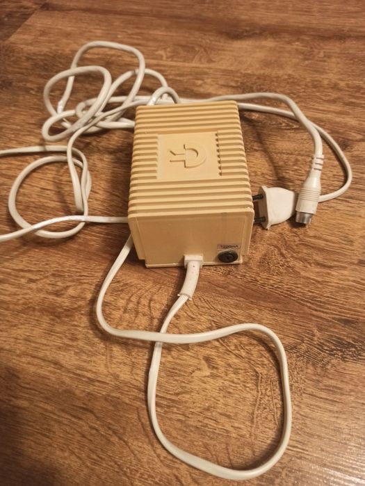 Commodore 64 zasilacz