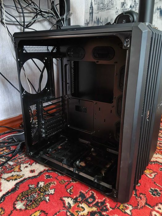 Корпус Corsair Carbide