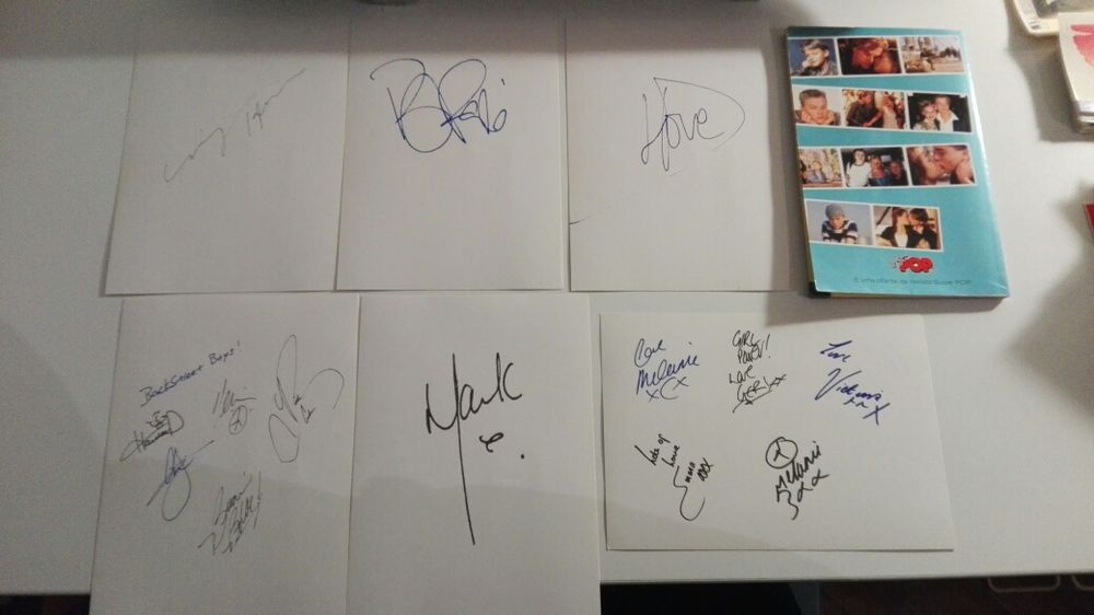 Autocolantes, cromos e brindes antigos