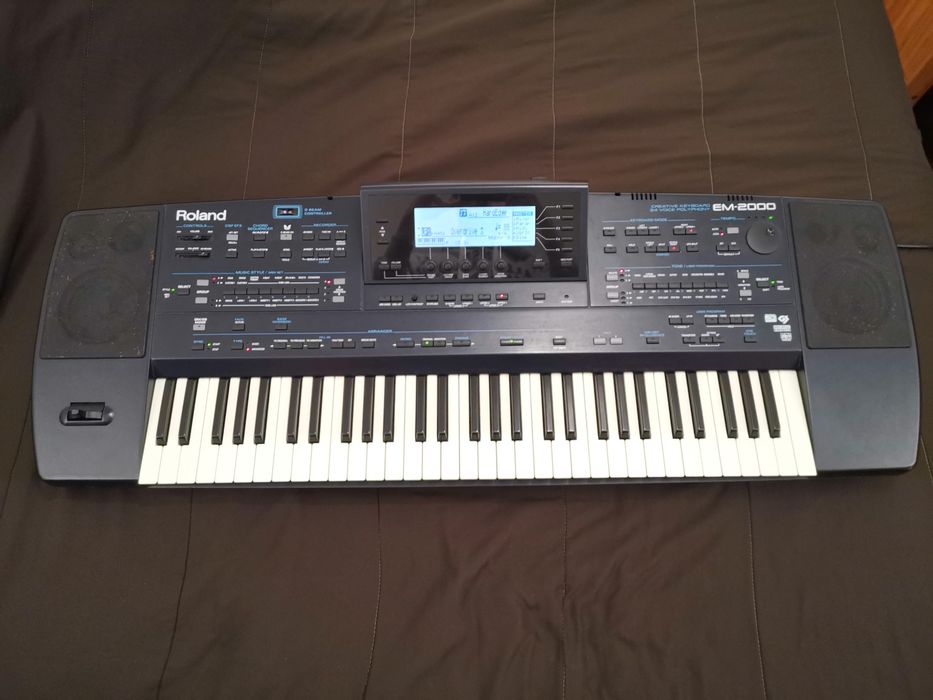 Roland EM 2000 como novo