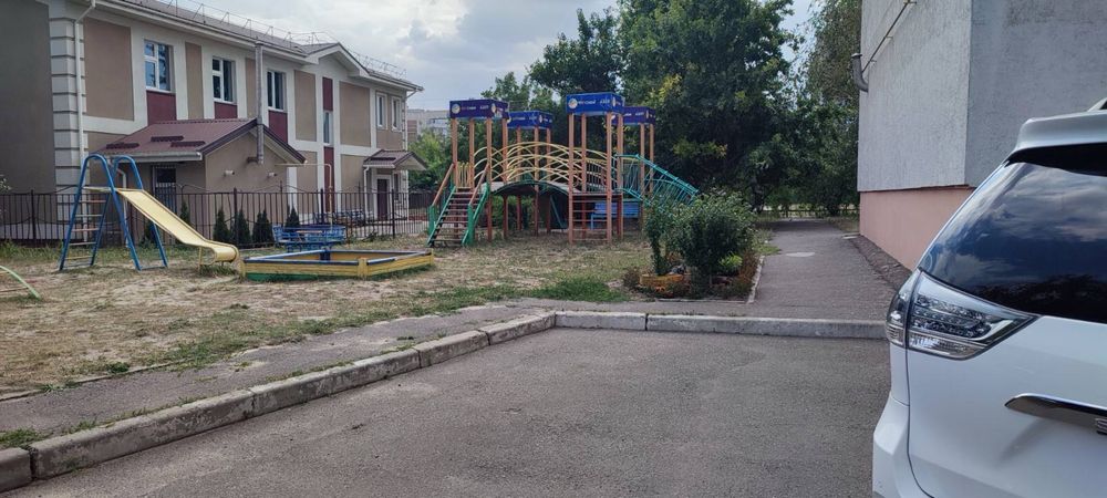 Оренда 2х кімн. квартири  в р-ні Сєдова. Світло Є постійно.