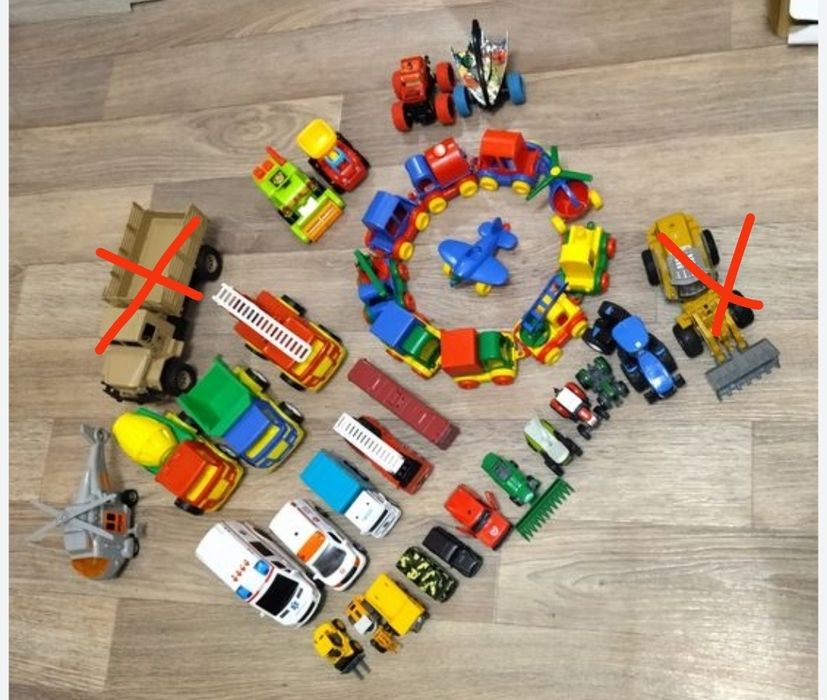 Машинка, трактор, літак, вертоліт маленькі