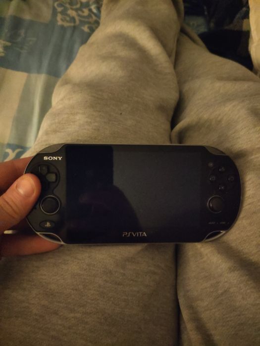 Consola Sony PS vita 100 Cedofeita, Santo Ildefonso, Sé, Miragaia, São Nicolau E Vitória • OLX