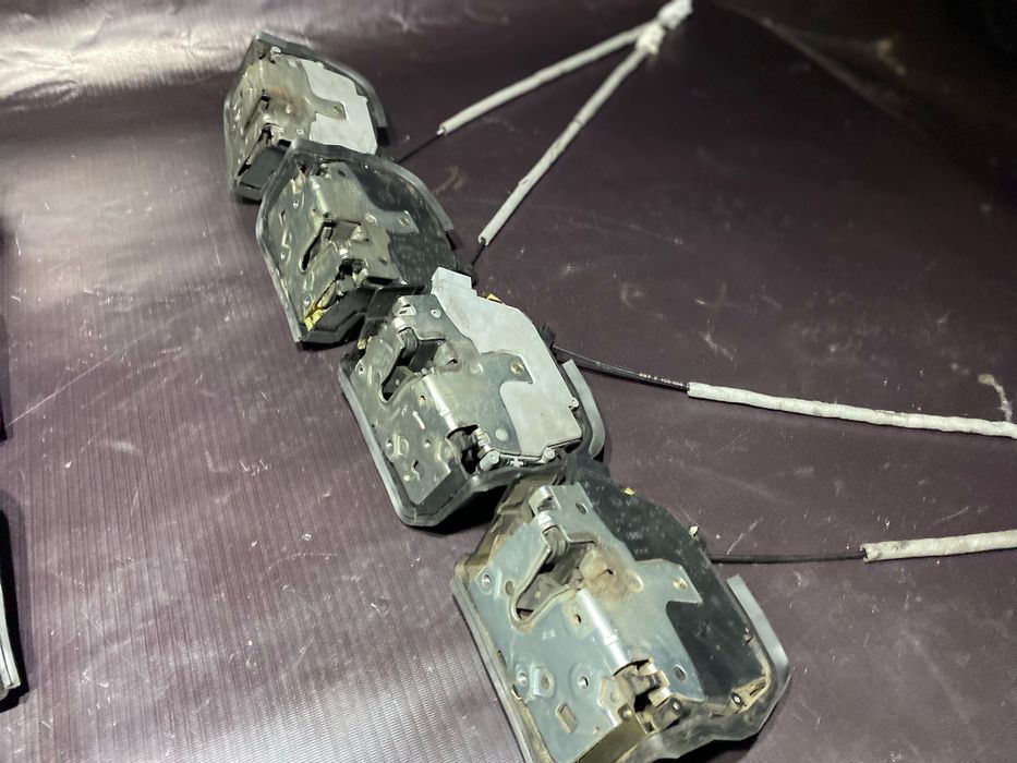 Замок BMW X5 E53 бмв х5 передний задний розборка шрот дверний БМВ Х5