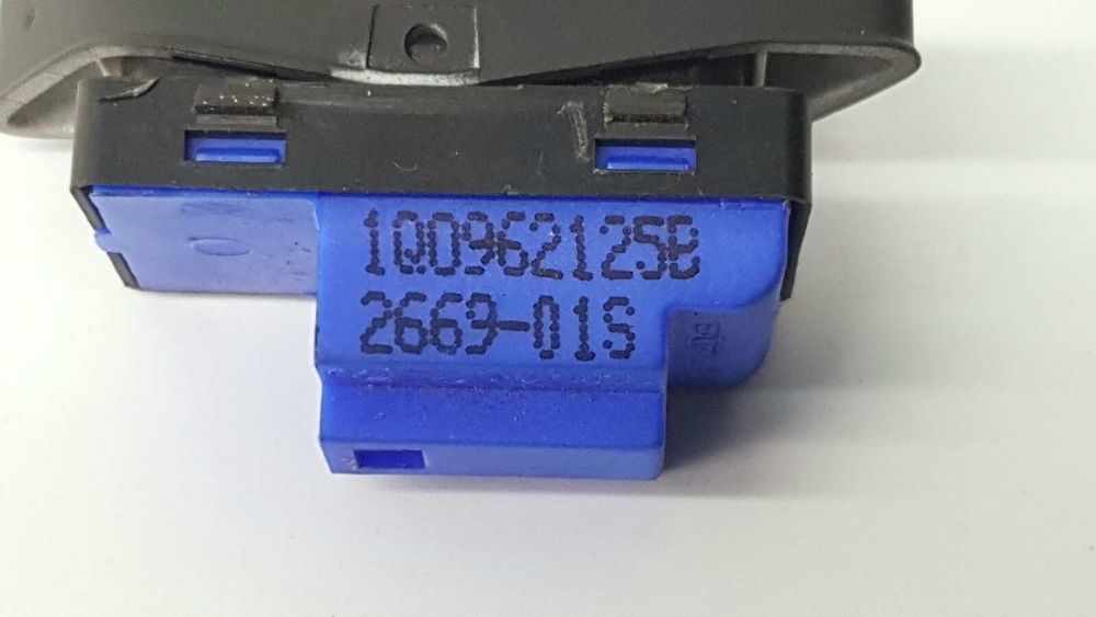 CONTROLE DE BLOQUEIO DE PORTA VOLKSWAGEN SCIROCCO (137) 2.0 TDI (103KW)