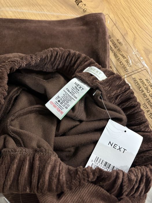 Штани вельветові на дівчинку Next р. 140