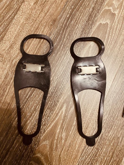 Льодоступи універсального розміру