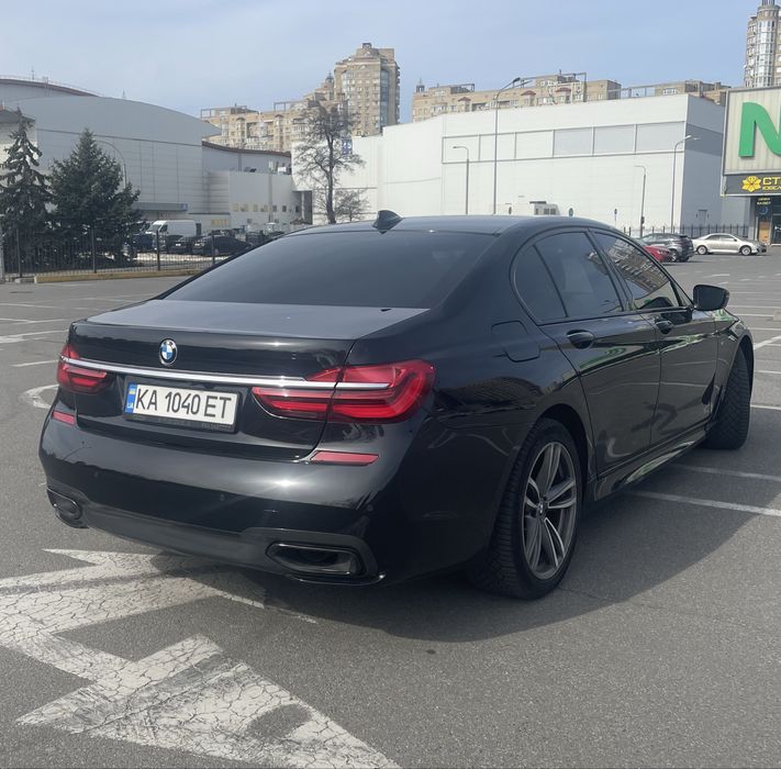 BMW 740D 2016рік 400 к/с