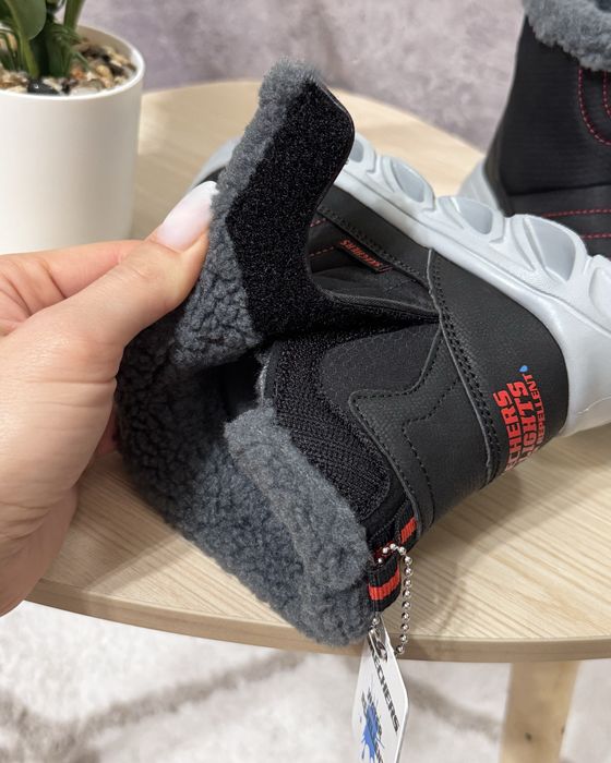25р 26р Дитячі черевики Skechers , з мигалками