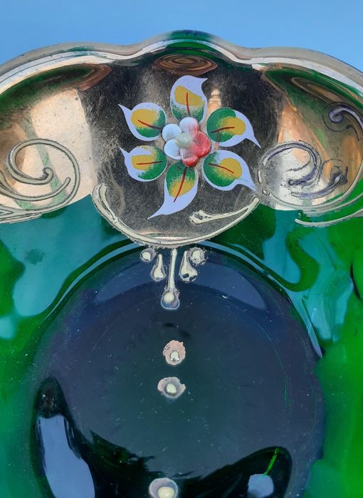 Вазочка корзинка,зеленое стекло,позолота.Bohemia.