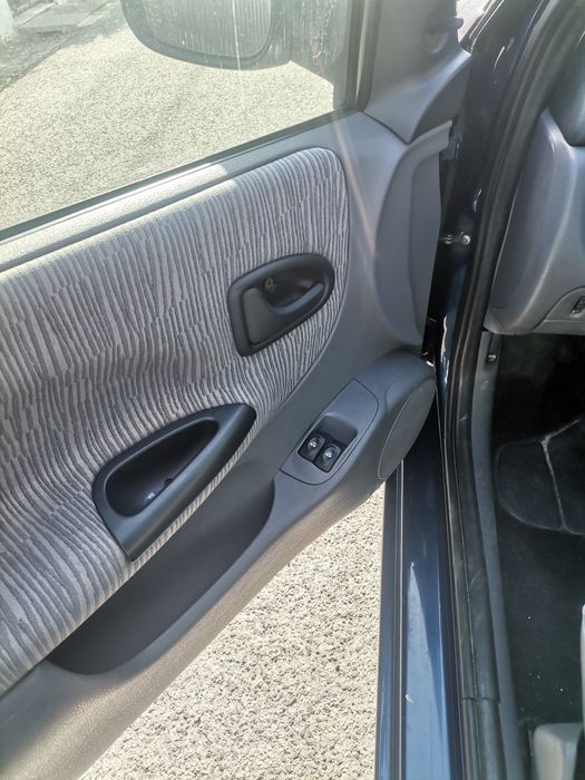 Renou megane 2002