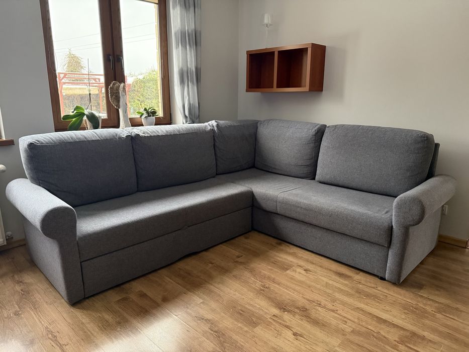 Sprzedam narożnik z  pufą