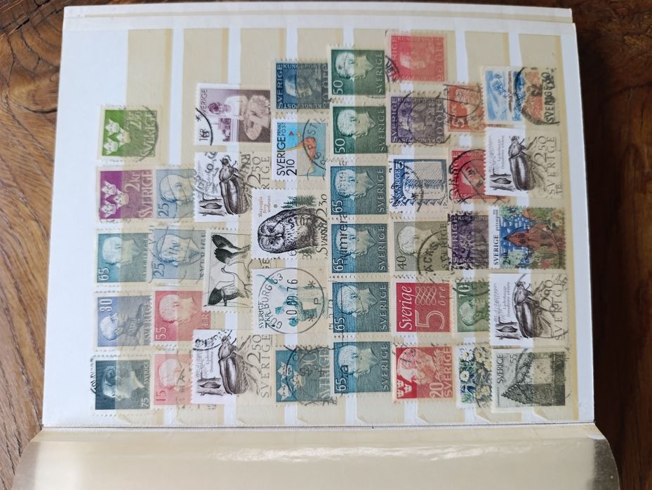 11 klaserów ze znaczkami cały świat