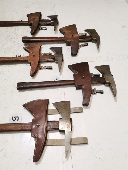 Топор пожарного из Германии поясной с хранения 1970-е гг.