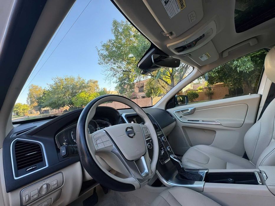 Volvo Xc60      2015