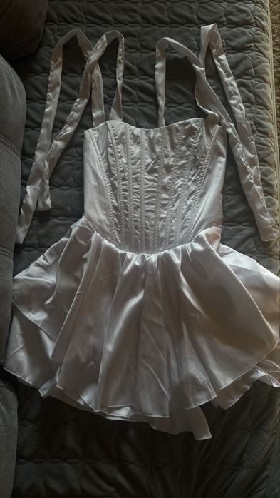 Сукня з корсетом (сукня з шортами)