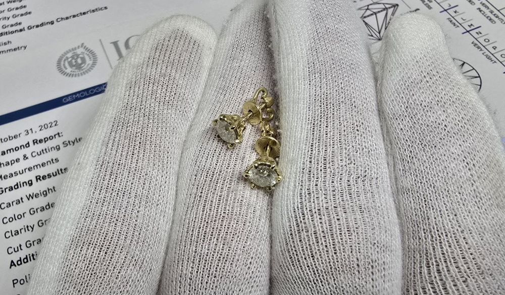 Золотые серёжки с бриллиантами 1.02 карат