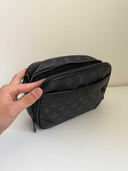 Мужская сумка мессенджер | Louis Vuitton Alpha | Louis Vuitton |