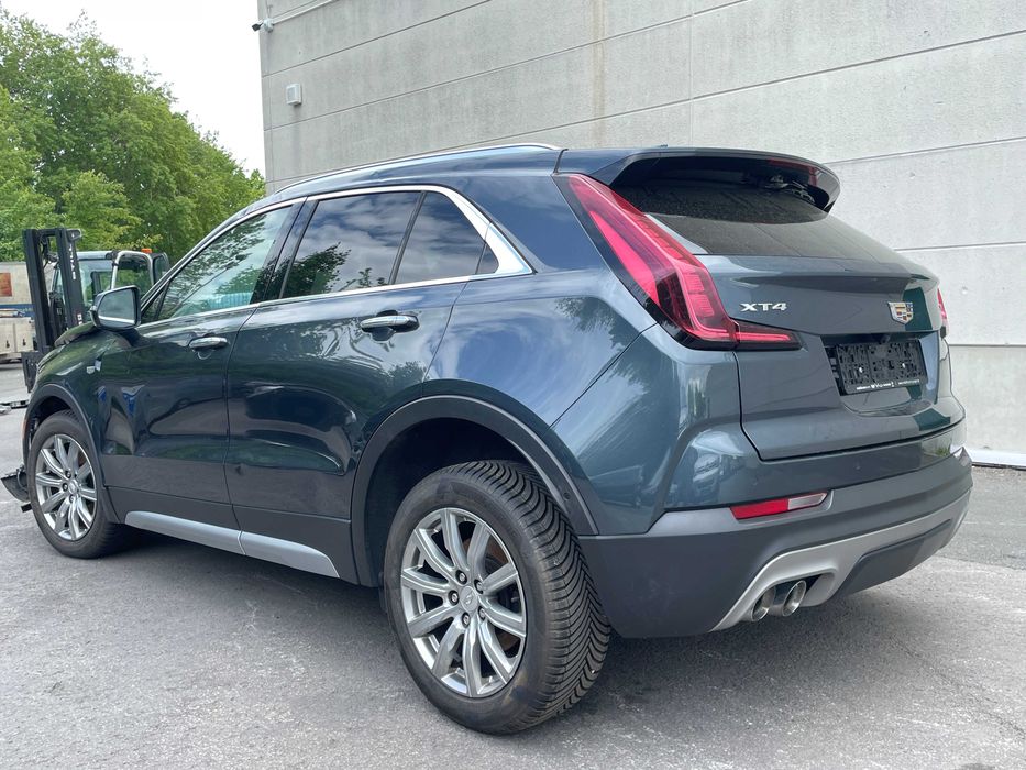 Cadillac XT4 w całości lub na części