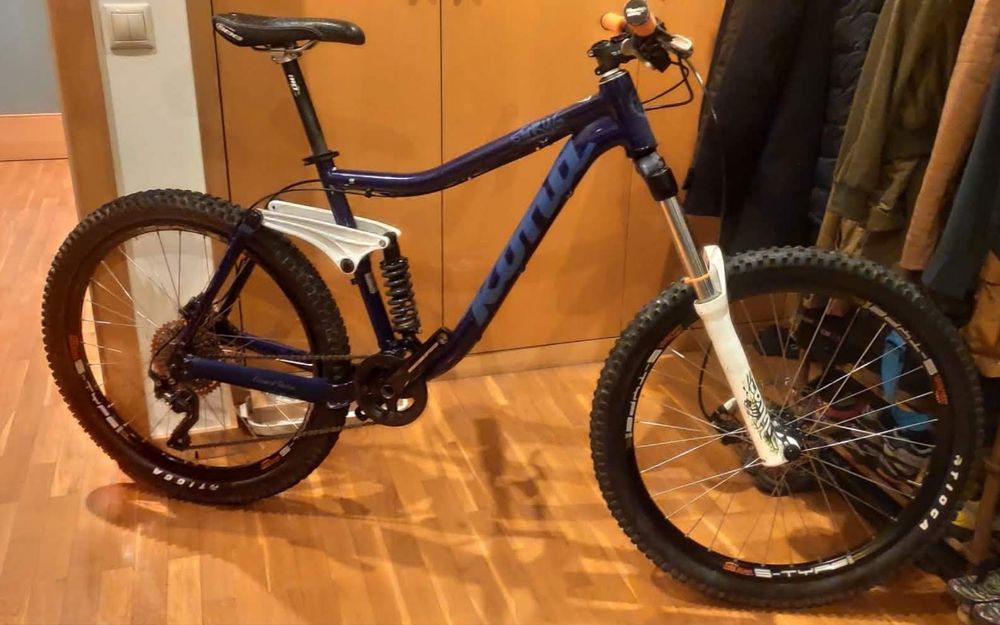 Bicicleta Kona Stinky Six