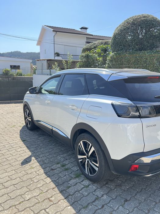 Peugeot 3008 GT Line Hybrid4 300 cv | 2021 | Branco Pérola