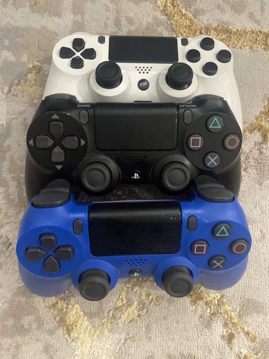 VENDO PS 4 1T +3 comandos •14 jogos+cabo Hdmi
