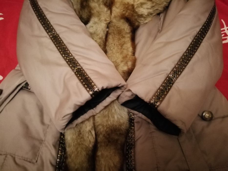 Куртка с меховым воротником