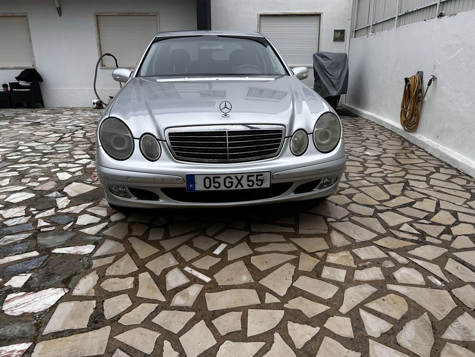 Mercedes-bens E270
