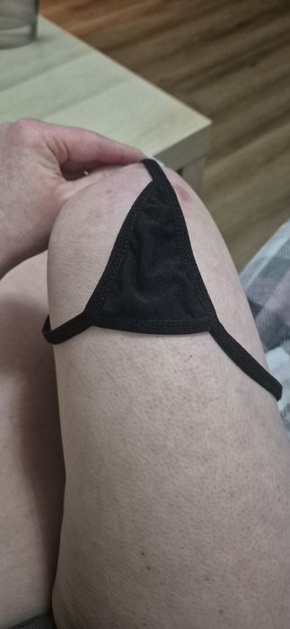 NOWE Zestaw 3+1  Czarne majtki stringi sexy