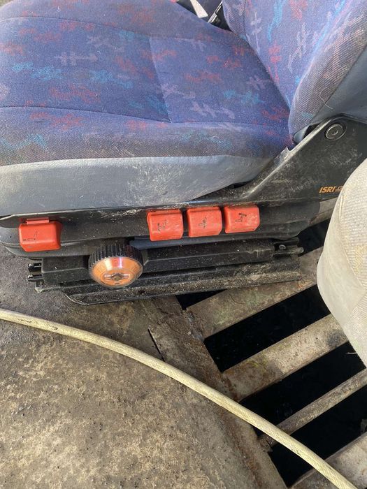 Сидіння ,сідушки пілот Mercedes Vario