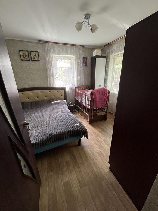 продам  будинок в центрі