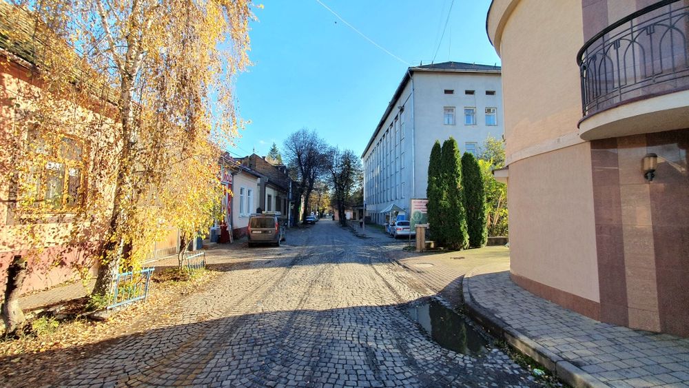 ПРОДАЖ КОМЕРЦІЙНОГО приміщення-комплексу в центральн. частині Мукачева