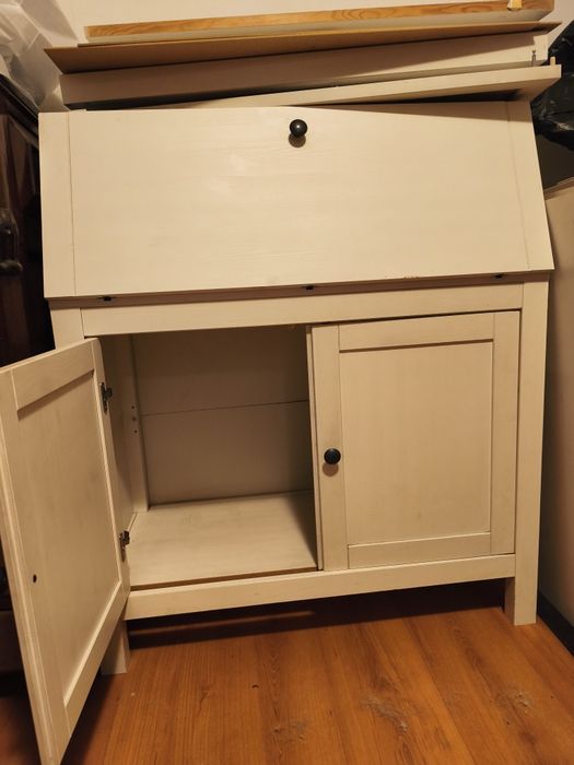 Escrivaninha HEMNES com estante acoplada IKEA