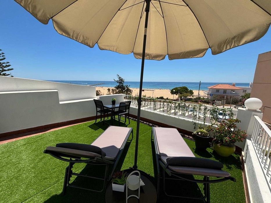 T0 em frente à praia com terraço no roof e Vista de Mar