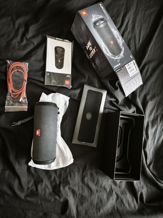 Jbl flip essential