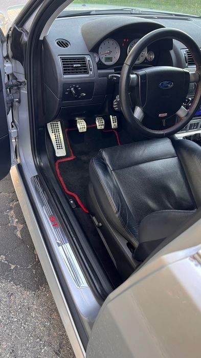 Ford Mondeo ST 220 V6