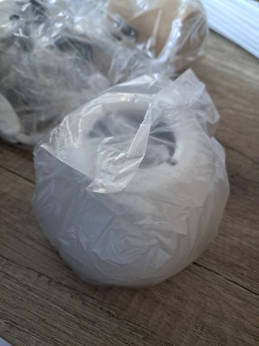 Nowa lampka biało beżowa