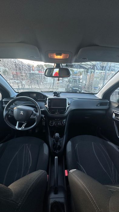 Peugeot 208 1.2VTI