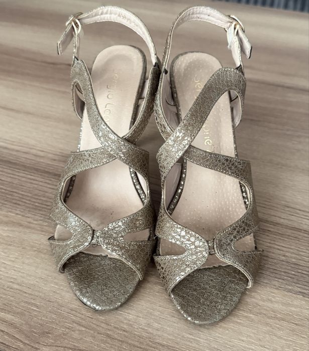 Sandałki na szpilce