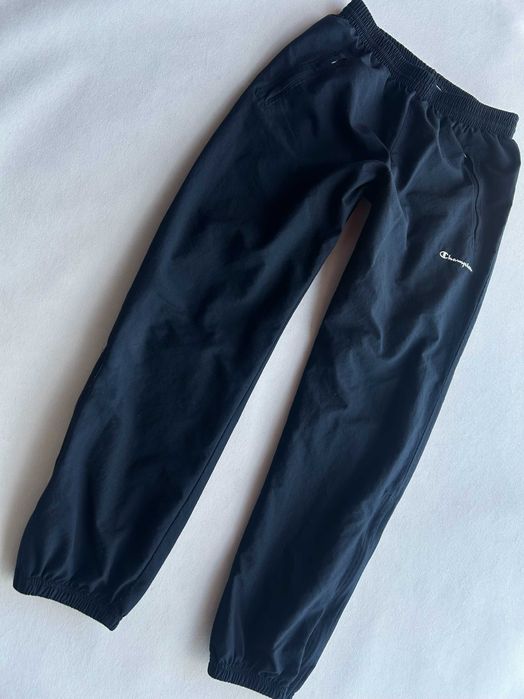 Champion _ Granatowe śliskie spodnie dresy rozmiar M