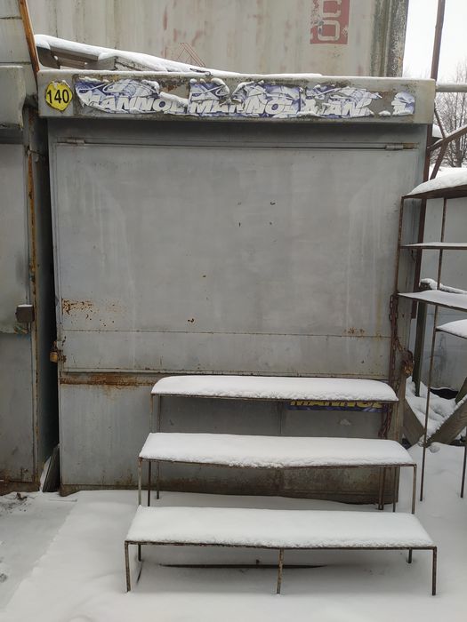 Продам кіос на ринку Сатурн.