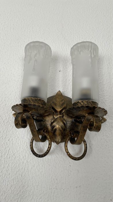 2 Candeeiros de sala. 50 cm de altura e 50 de largura.