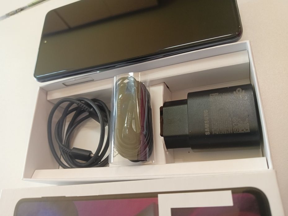 Samsung Galaxy M51, z dużą baterią 7000mah