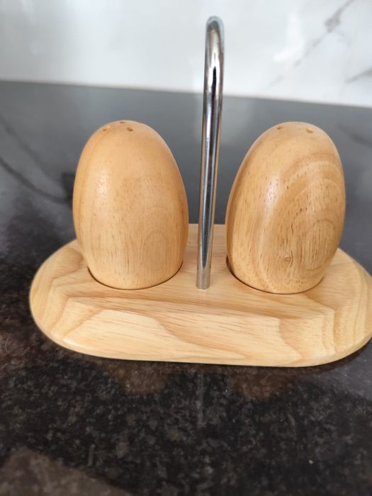 Frasquinhos de bamboo para sal e pimenta