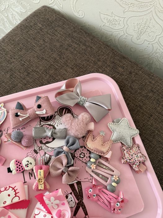 Аксесуари для волосся для дівчинки заколки ціна за все