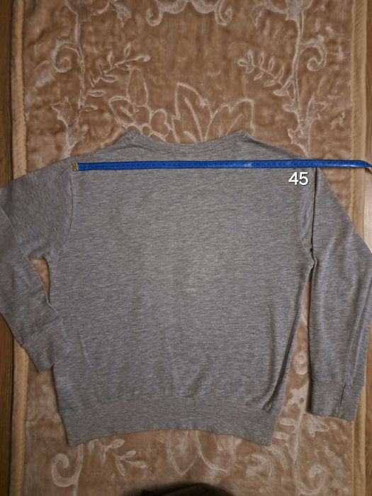 Sweter z sarenką