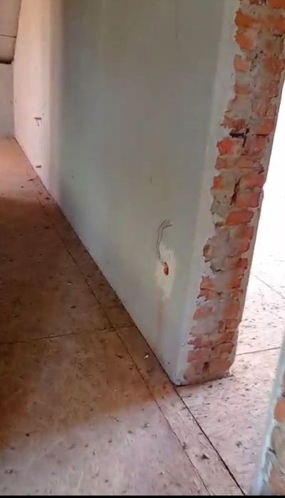 Продам добротній будинок поруч з містом