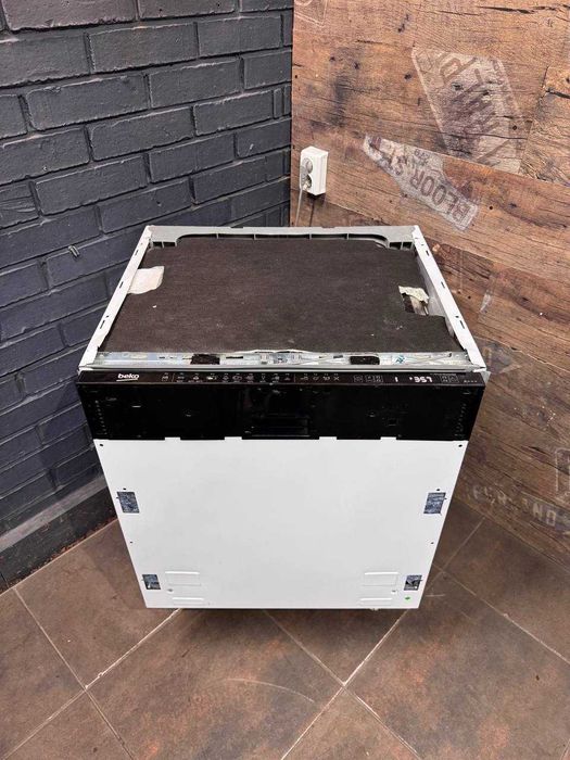 Вбудована посудомийна машина Beko DIN39330
