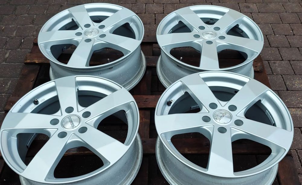 Felgi Aluminiowe Dezent Opel Insignia B Zafira C Astra J17 Cali 5x115 7Jx17 Et43 Ø70,1mm BDB !!
