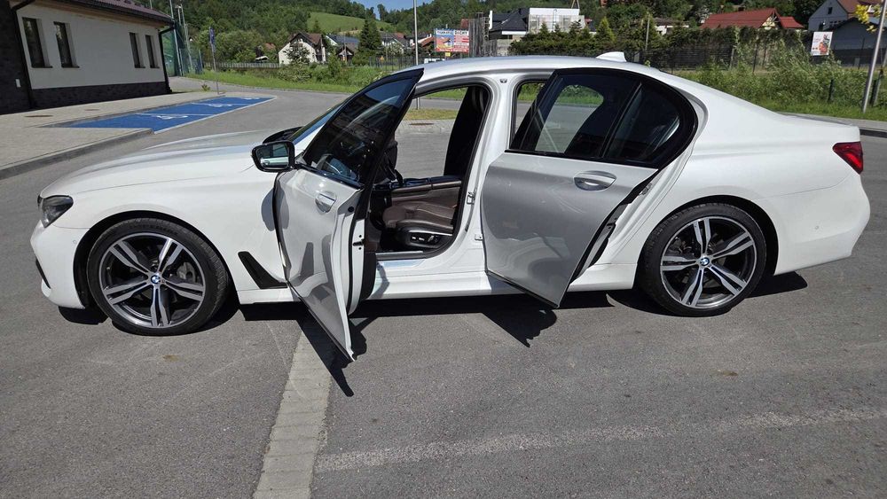 BMW seria 7 G11 rok 2016